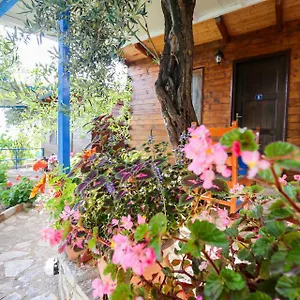 Motel Holiwood, Himarë